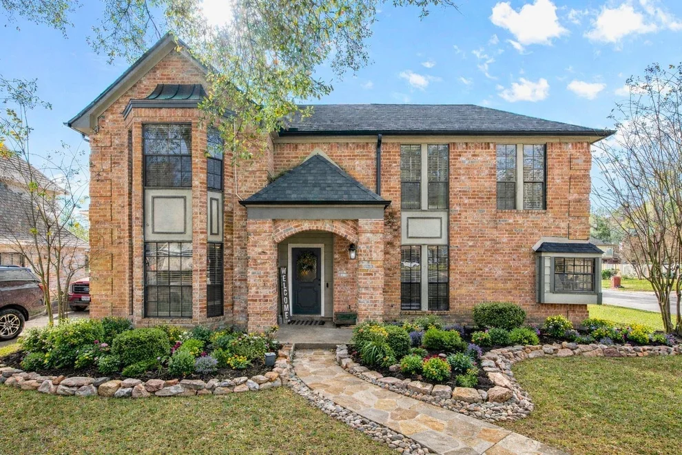 Unit for sale at 41 Windsor Drive, Conroe, TX 77304