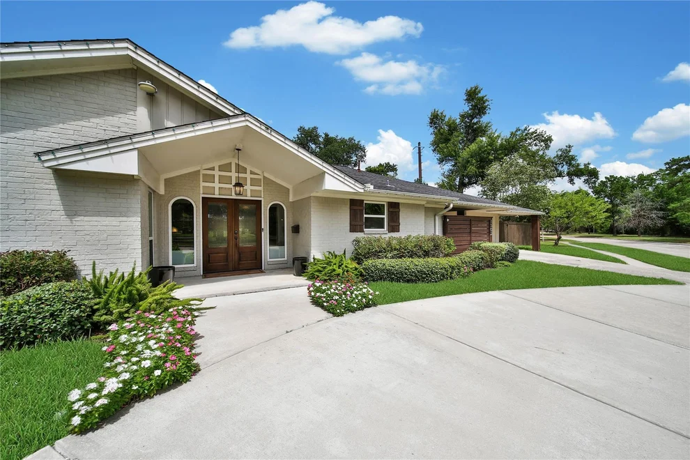 Unit for sale at 1503 W T C Jester Boulevard, Houston, TX 77008