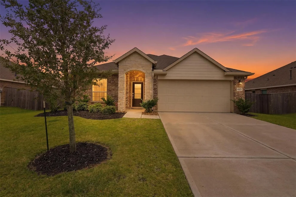 Unit for sale at 3727 Moss Hill Road, Rosenberg, TX 77469