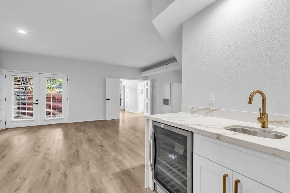 Unit for sale at 4900 Floyd Street, Houston, TX 77007