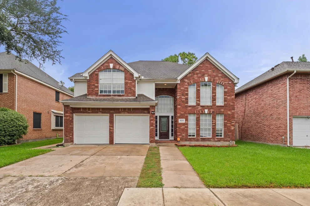 Unit for sale at 16318 Red Oak Drive, Missouri City, TX 77489