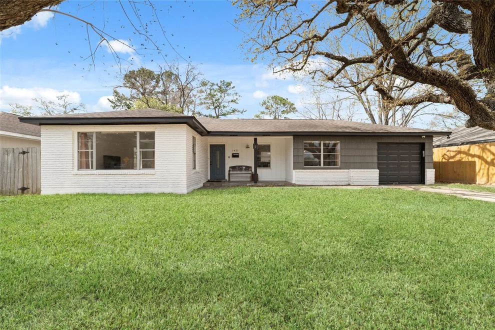 Unit for sale at 1421 Confederate Road, Houston, TX 77055