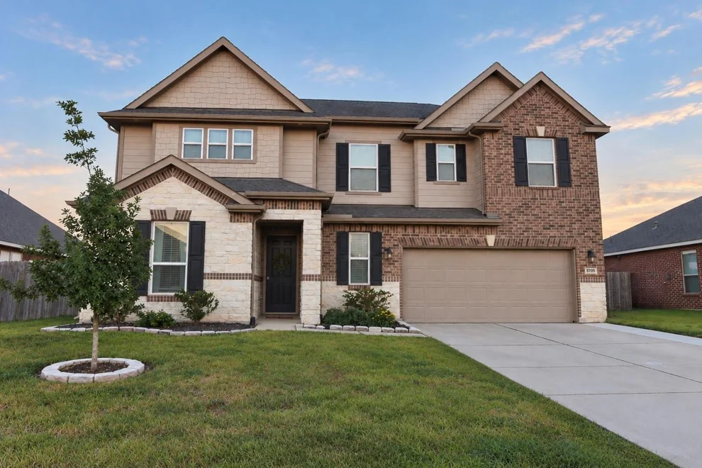 Unit for sale at 3705 Eastbury Lane, Pearland, TX 77584