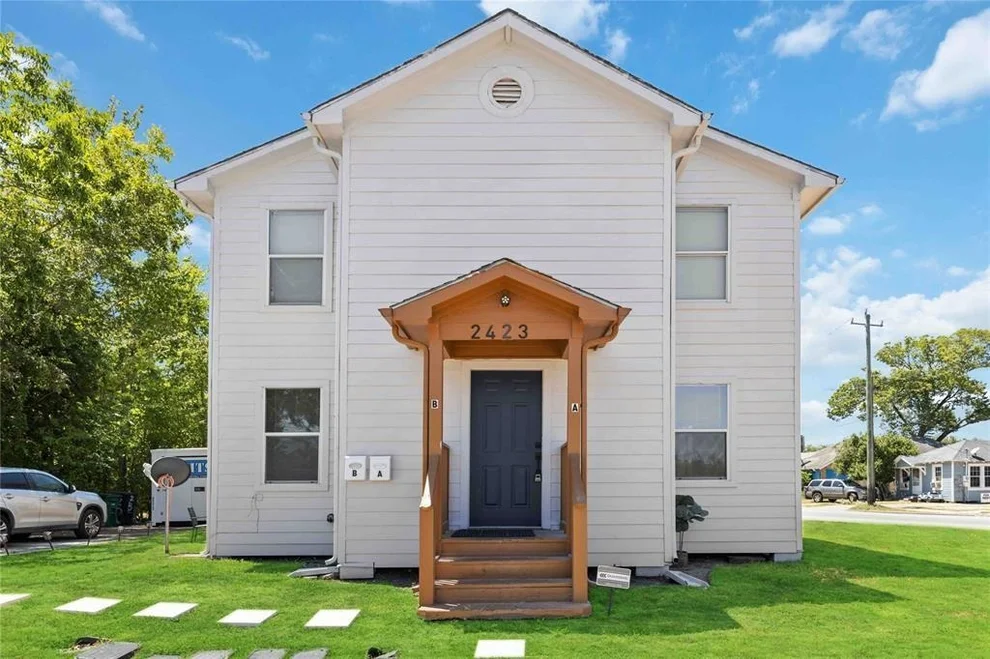 Unit for sale at 2423 Lucas Street, Houston, TX 77026