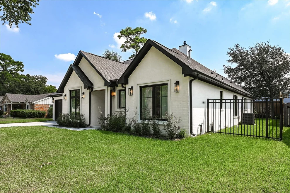Unit for sale at 1506 Maux Drive, Houston, TX 77043