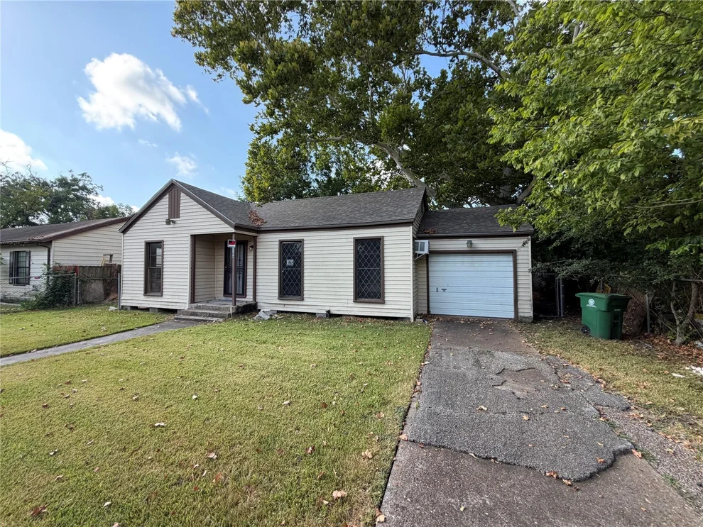 Unit for sale at 7306 Garden Street, Houston, TX 77012