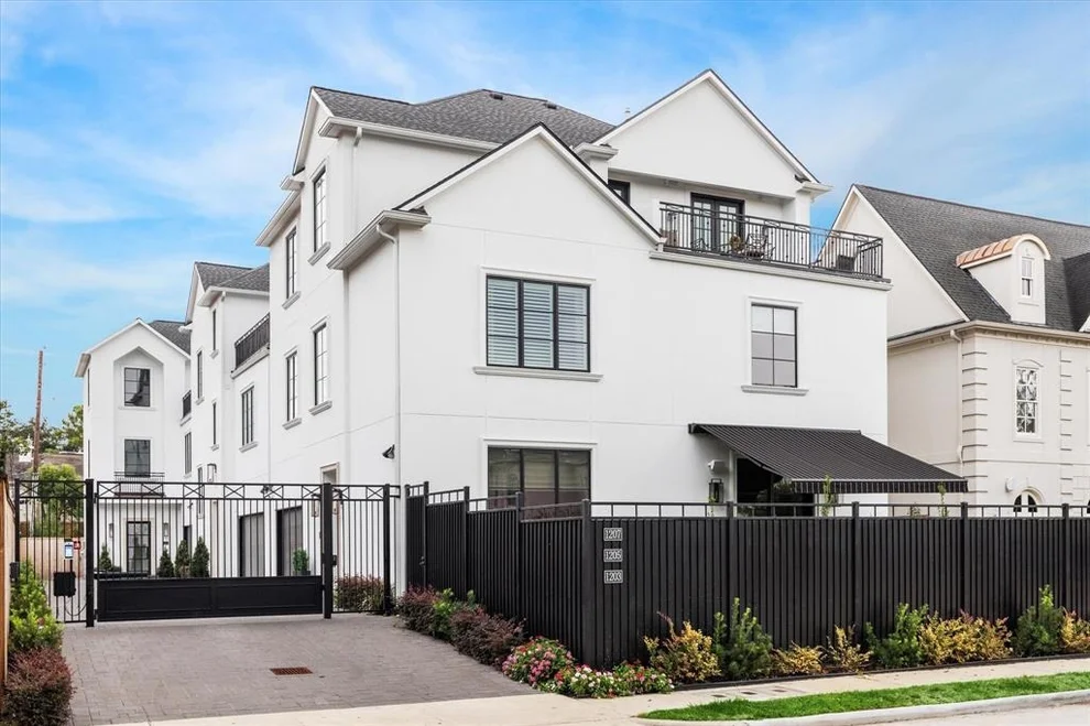 Unit for sale at 1207 Nantucket Drive, Houston, TX 77057