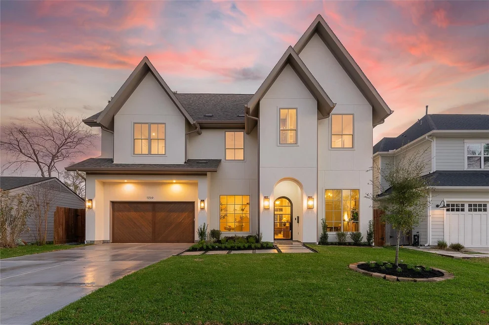 Unit for sale at 1543 Hewitt Drive, Houston, TX 77018