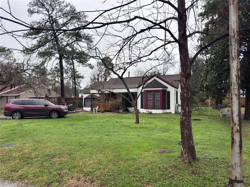 Unit for sale at 316 W 32nd Street, Houston, TX 77018