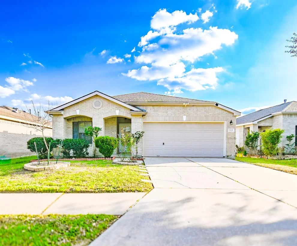 Unit for sale at 15639 Western Skies Drive, Houston, TX 77086