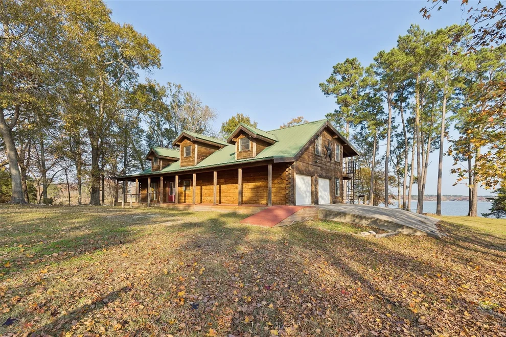 Unit for sale at 384 Lonesome Dove Trail, Trinity, TX 75862