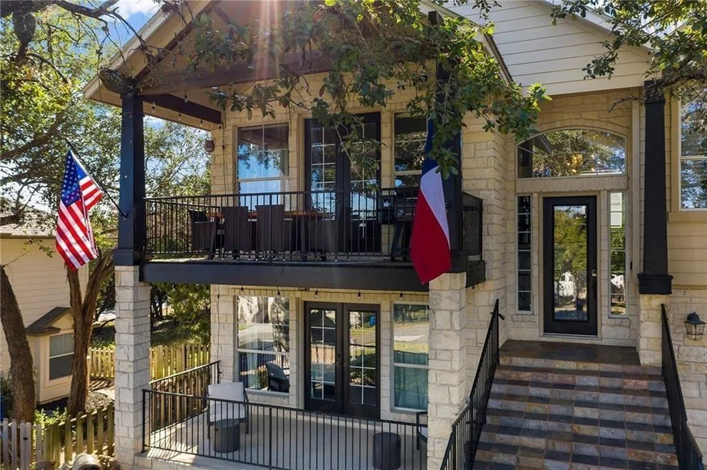 Unit for sale at 204 Pinehurst Circle, Point Venture, TX 78645