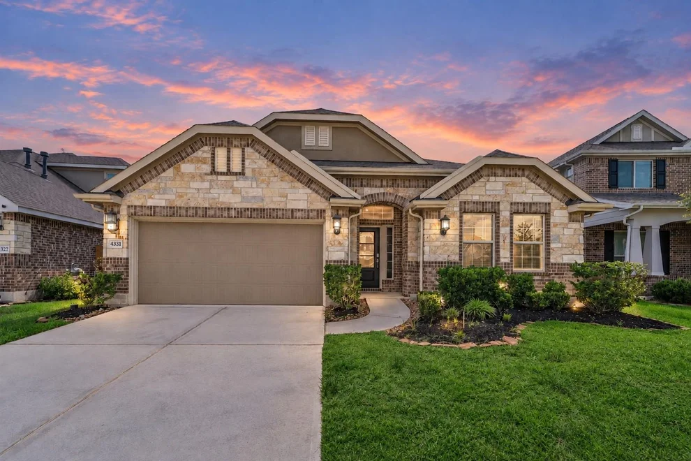 Unit for sale at 4331 Tawny Timber Drive, Spring, TX 77386