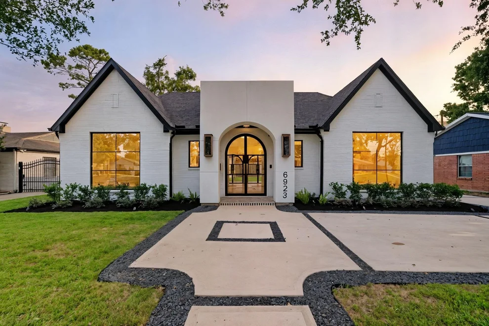 Unit for sale at 6923 Shavelson Street, Houston, TX 77055