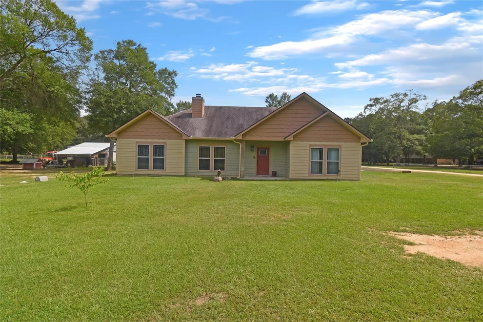 Unit for sale at 115 Pr 5250, Warren, TX 77664