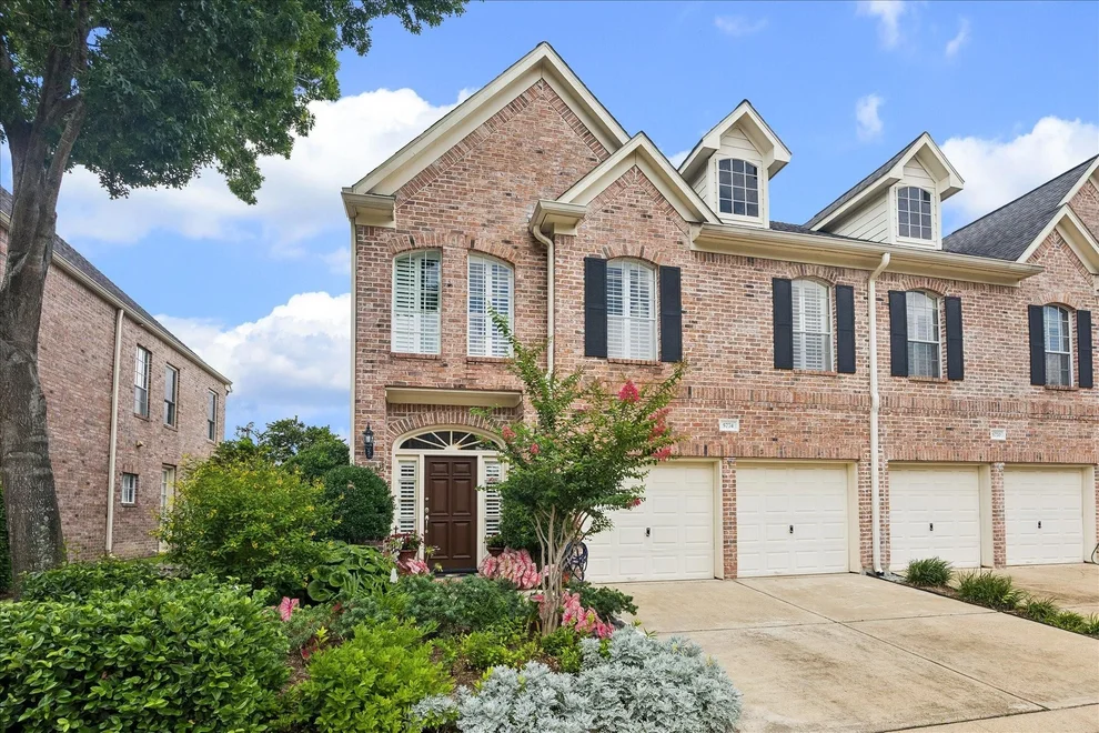 Unit for sale at 5774 Doliver Drive, Houston, TX 77057