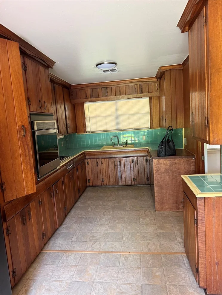 Unit for sale at 10806 Burdine Street, Houston, TX 77096