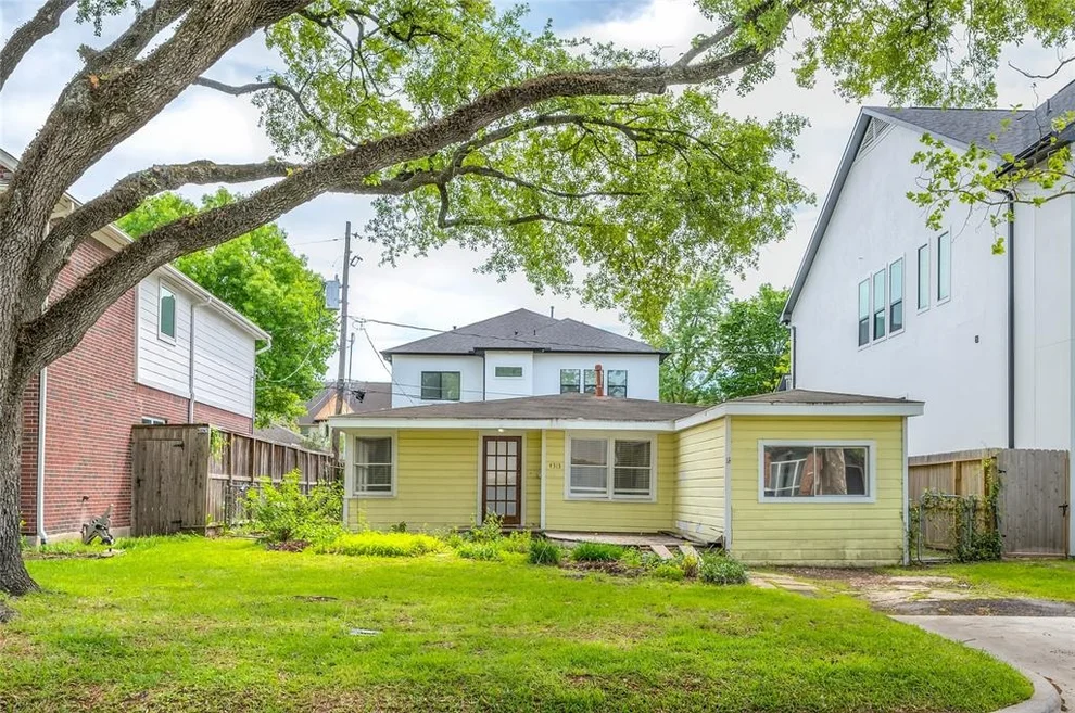 Unit for sale at 4313 Lula Street, Bellaire, TX 77401