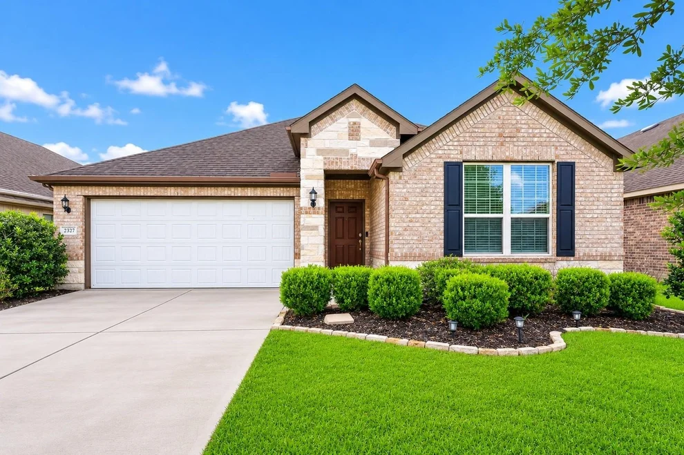 Unit for sale at 2327 Cherrington Woods Lane, Richmond, TX 77469
