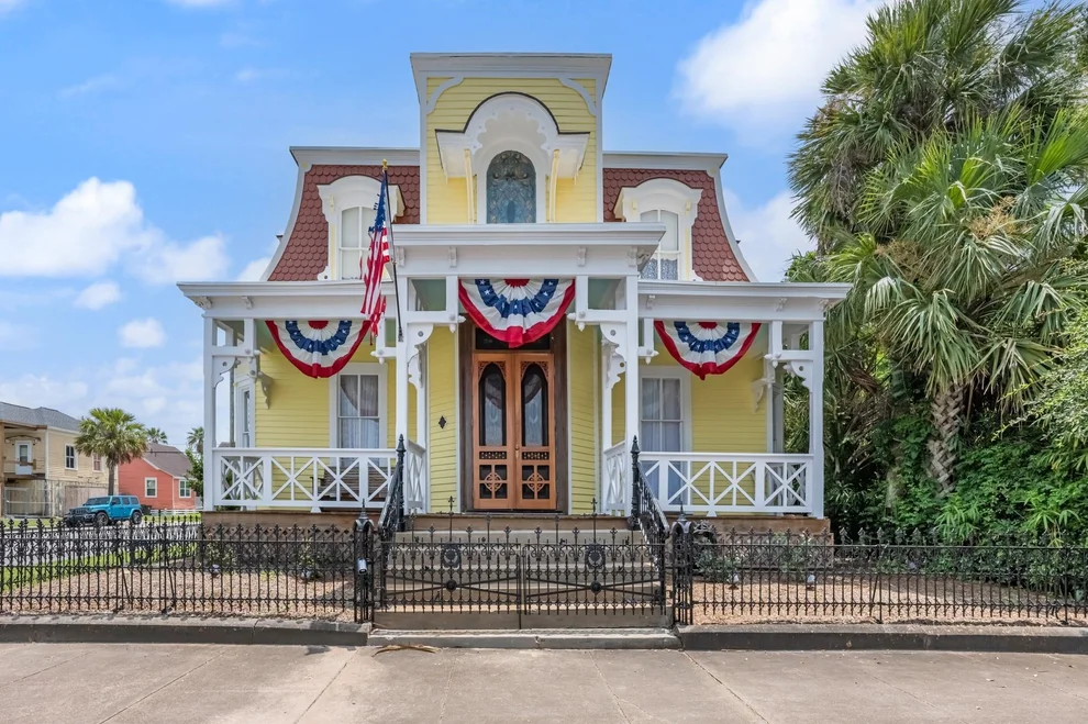Unit for sale at 1301 Broadway Street, Galveston, TX 77550