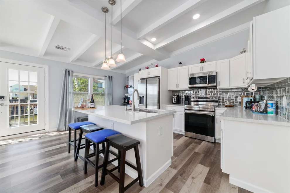 Unit for sale at 196 Barracuda Street, Bayou Vista, TX 77563
