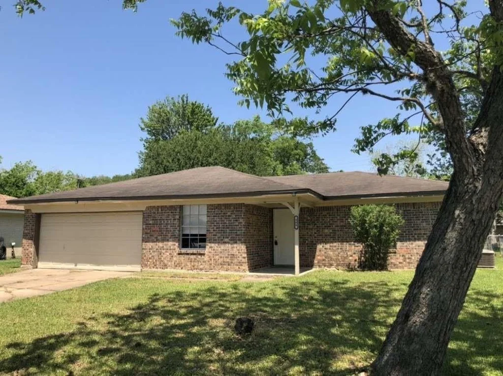 Unit for sale at 406 Wisteria Street, Richwood, TX 77531