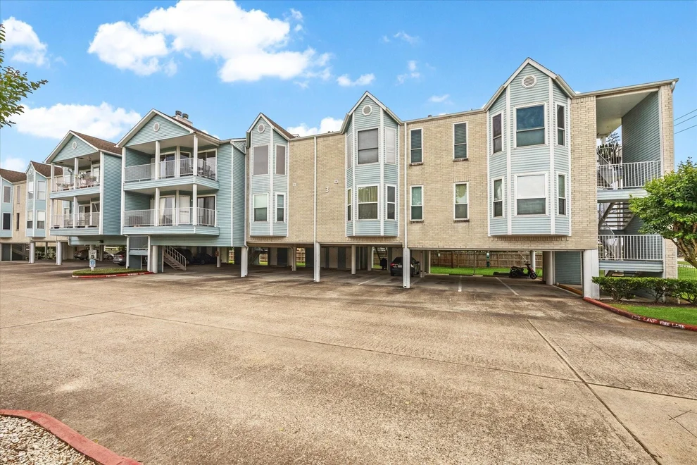 Unit for sale at 18617 Egret Bay Boulevard, Webster, TX 77058