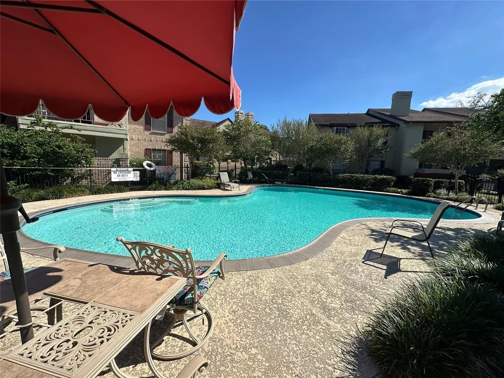 Unit for sale at 2120 El Paseo Street, Houston, TX 77054
