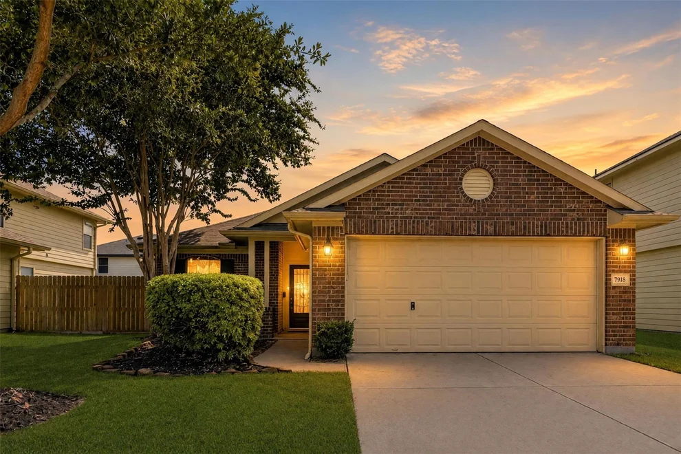 Unit for sale at 7918 Cardinal Landing Lane, Cypress, TX 77433