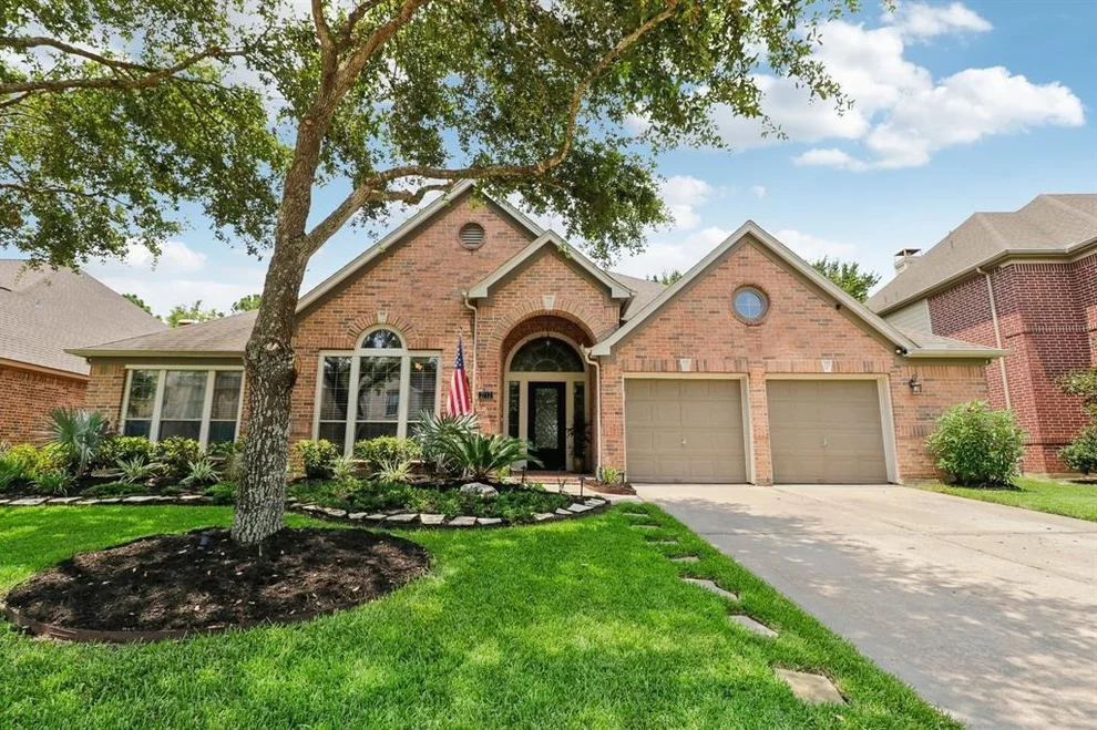 Unit for sale at 2712 Green Mountain Drive, Pearland, TX 77584