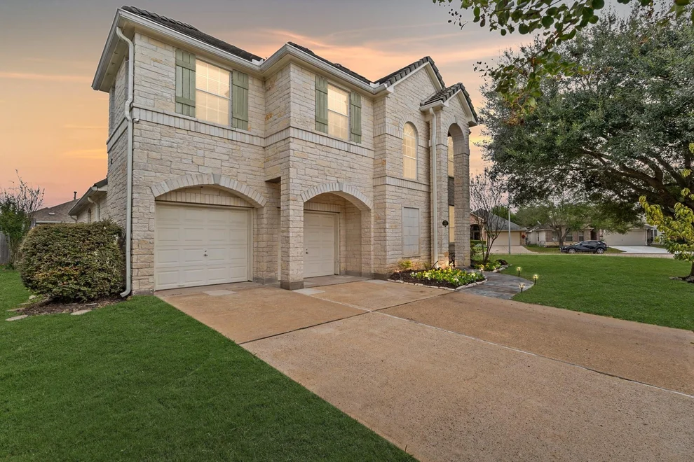 Unit for sale at 14110 Avongate Lane, Houston, TX 77082