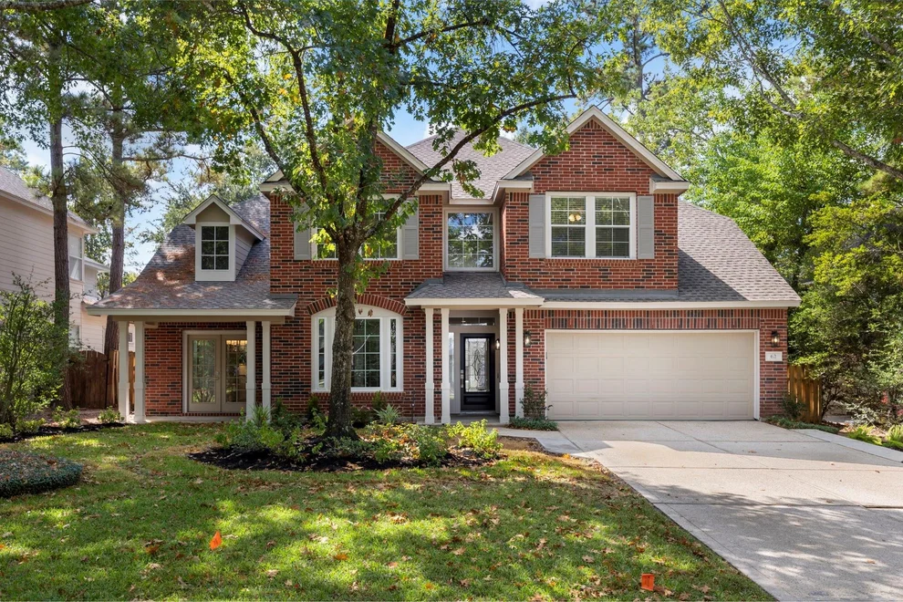 Unit for sale at 62 N Altwood Circle, The Woodlands, TX 77382