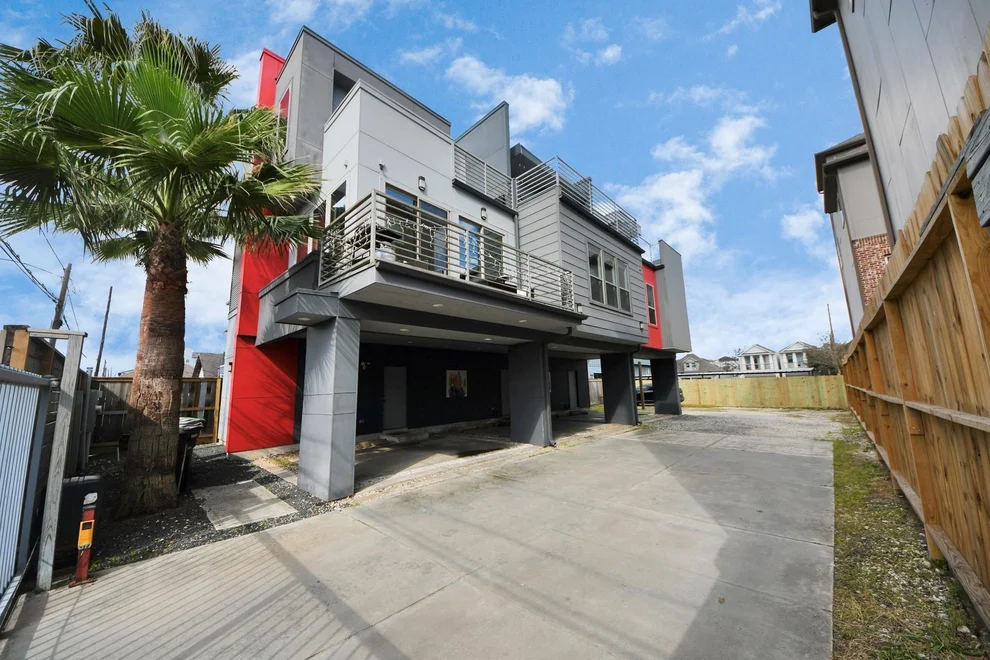 Unit for sale at 1708 Winter Street, Houston, TX 77007