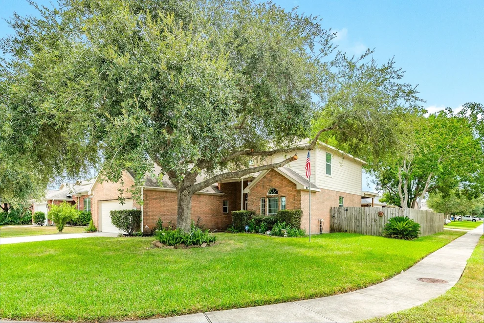 Unit for sale at 201 N Golden Oak Drive, Texas City, TX 77591