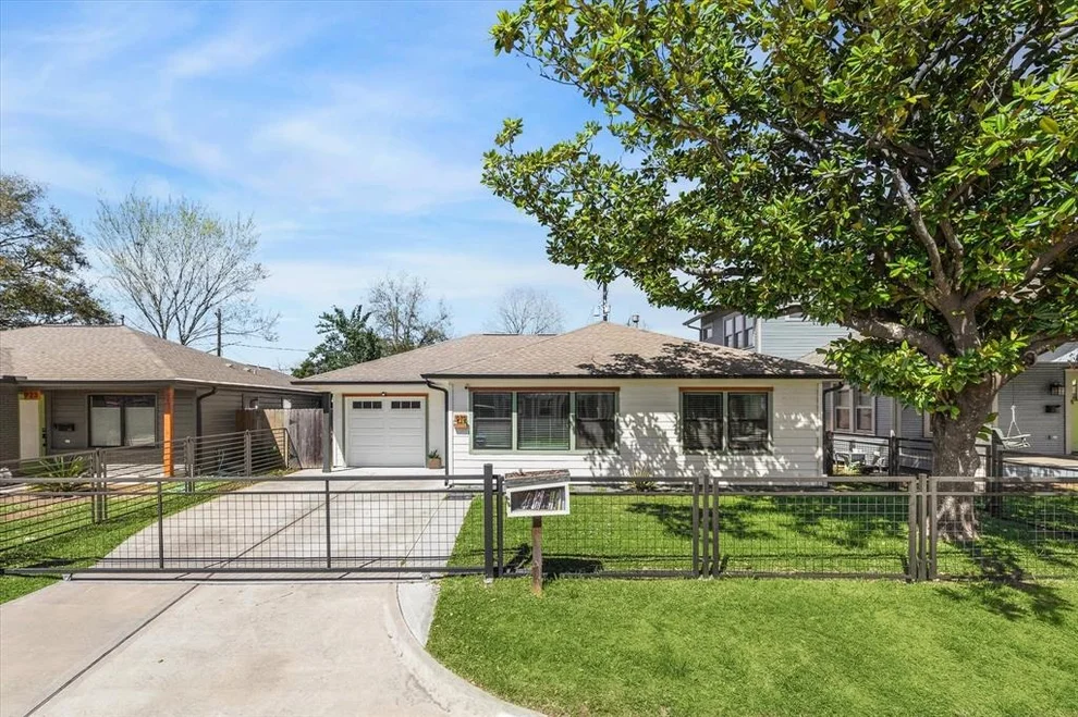 Unit for sale at 919 E 14th Street, Houston, TX 77009