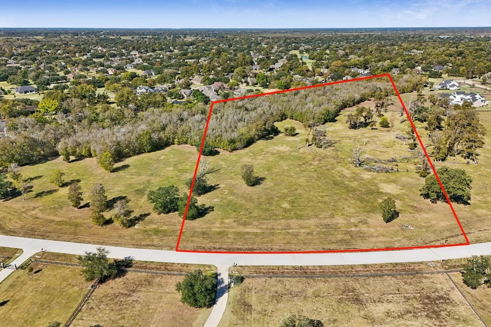 Unit for sale at 4802 Riverbend Ct, Fulshear, TX 77441