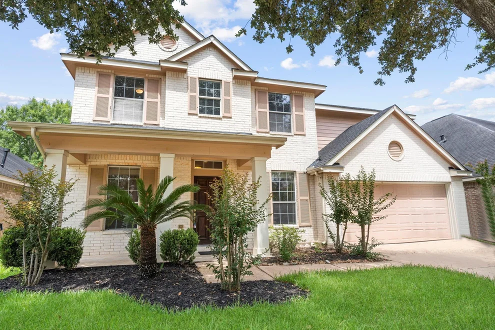 Unit for sale at 6914 Grants Hollow Ln, Richmond, TX 77407