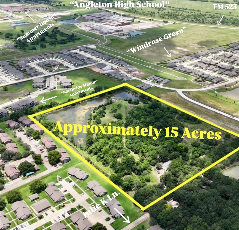 Unit for sale at 101 Julie K Lane, Angleton, TX 77515