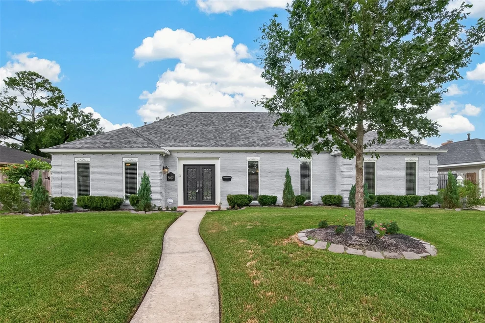 Unit for sale at 5007 Forest Nook Court, Houston, TX 77018