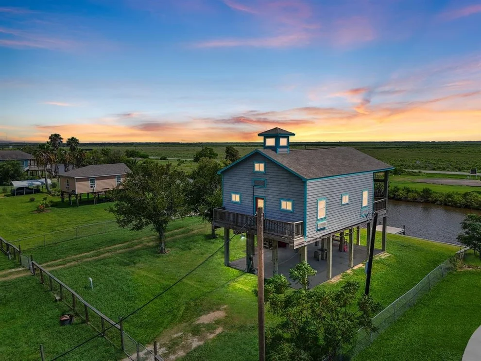 Unit for sale at 267 County Road 299, Sargent, TX 77414