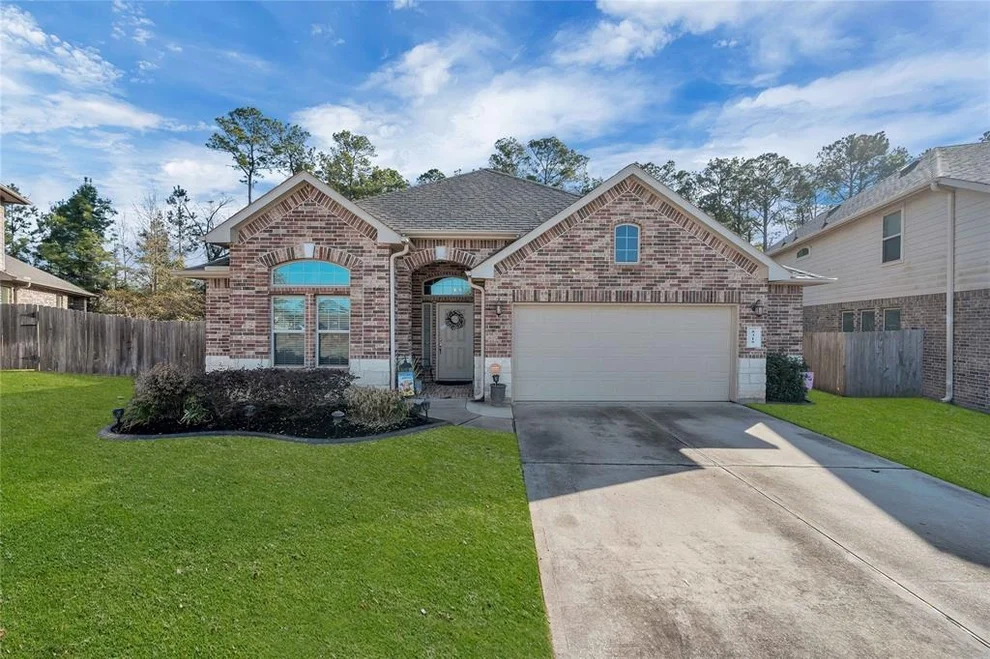 Unit for sale at 8319 Liat Lane, Conroe, TX 77304