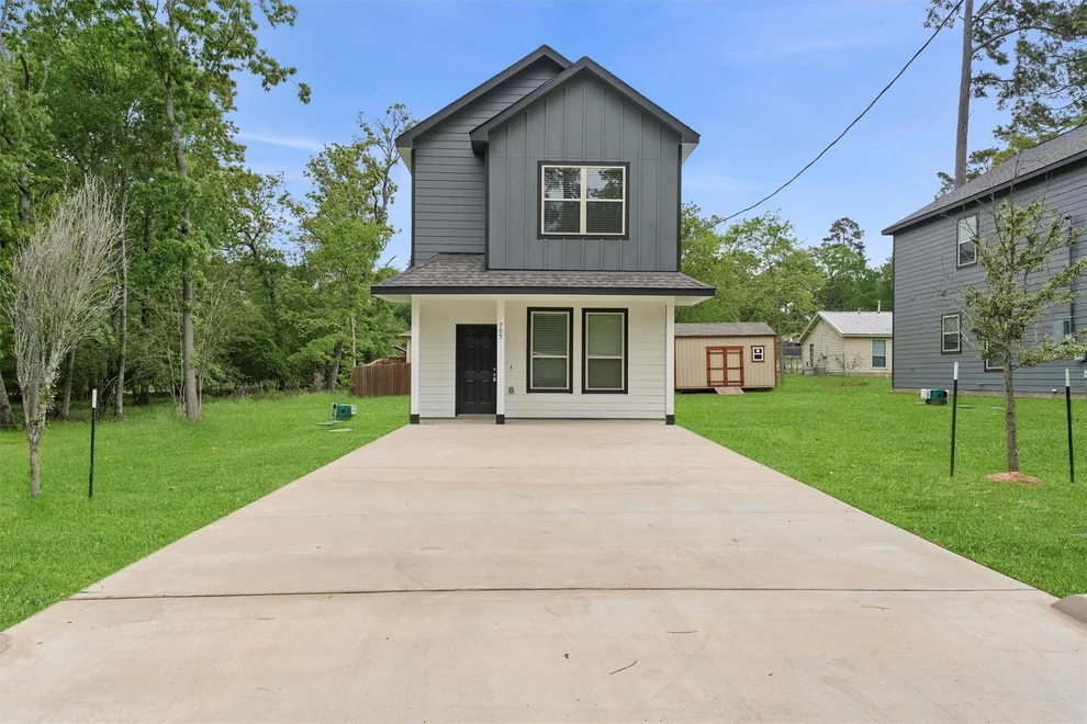 Unit for sale at 705 Little River Drive, Montgomery, TX 77316