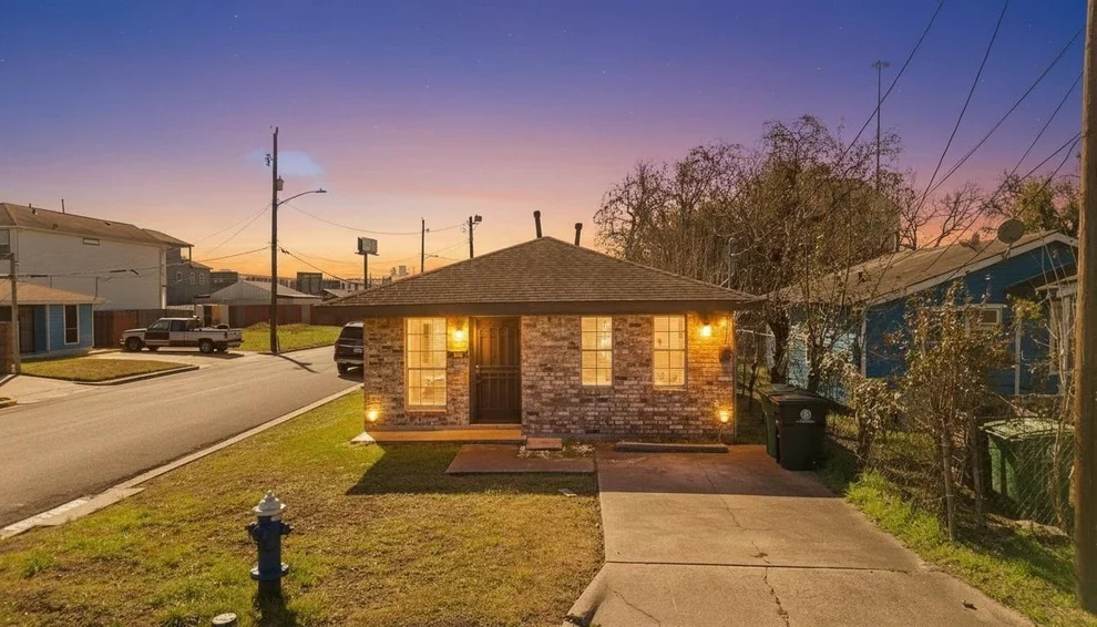 Unit for sale at 1430 E 32nd 1/2 Street, Houston, TX 77022