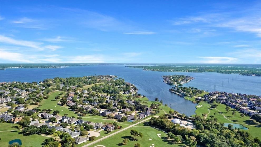 Unit for sale at 12 Monterrey Road E, Montgomery, TX 77356