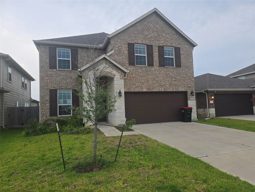 Unit for sale at 7302 Toluca Drive, Rosharon, TX 77583