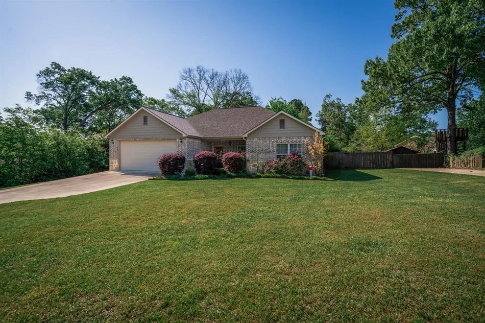 Unit for sale at 406 E Mari Beth Ln, White Oak, TX 75693