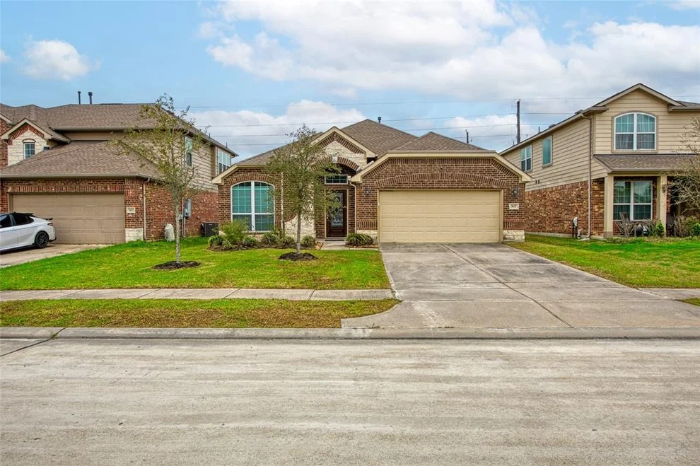 Unit for sale at 507 American Black Bear Drive, Crosby, TX 77532