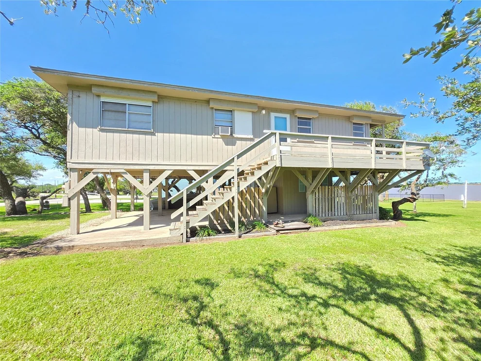 Unit for sale at 2182 W Bayshore Drive, Palacios, TX 77465