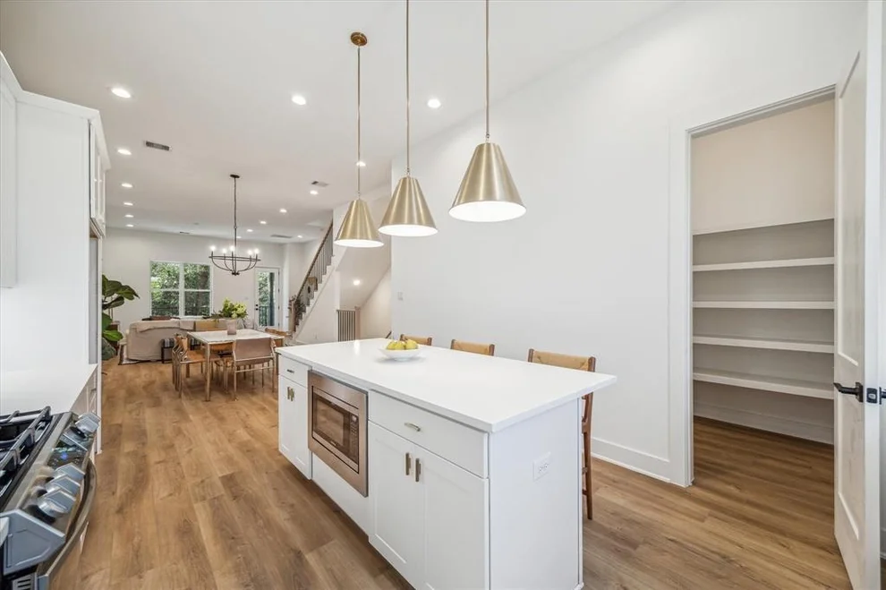 Unit for sale at 4111 De George Street, Houston, TX 77009
