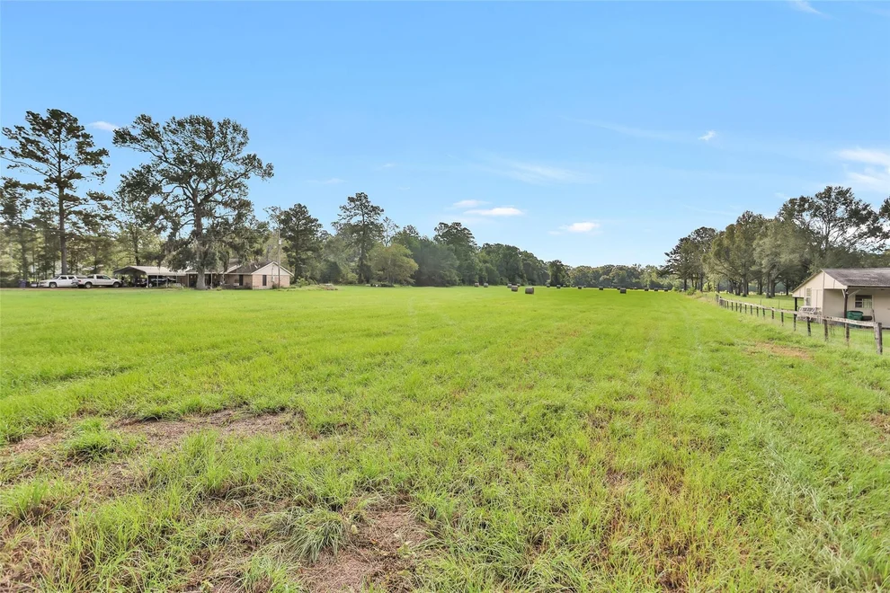 Unit for sale at 0000 W Fm 2693, New Waverly, TX 77358